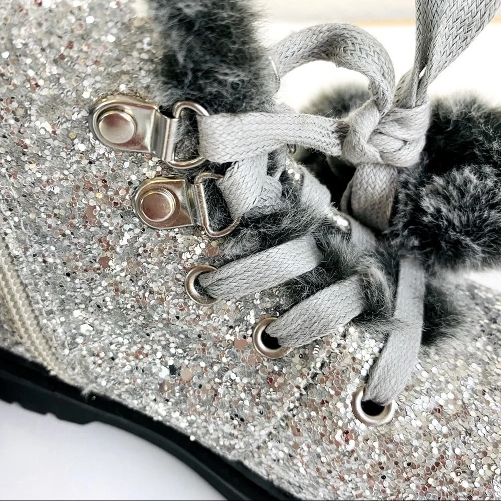 Nicole Miller Silver Glitter Fur Lined W/ Pom Pom Boots Size 7